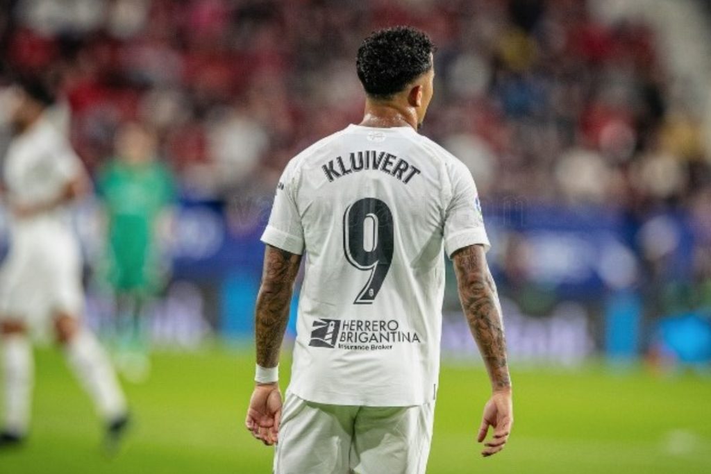 Tem 24 anos e já jogou nas Top-6 Ligas Europeias! 16655569435650