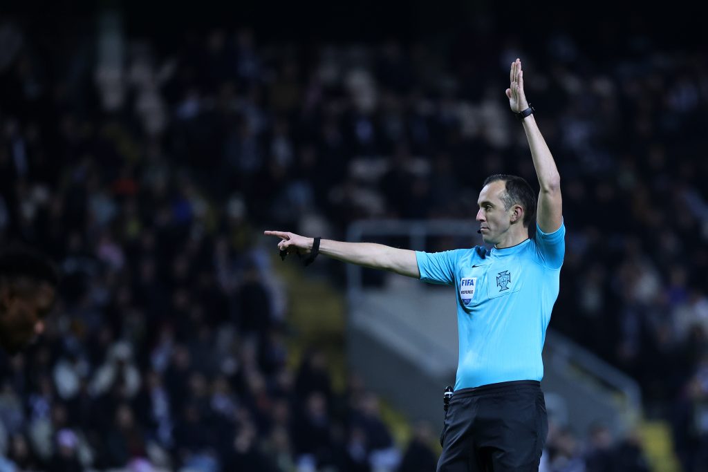 Os árbitros para o ‘Clássico’ e restantes jogos da 7ª jornada 40184046