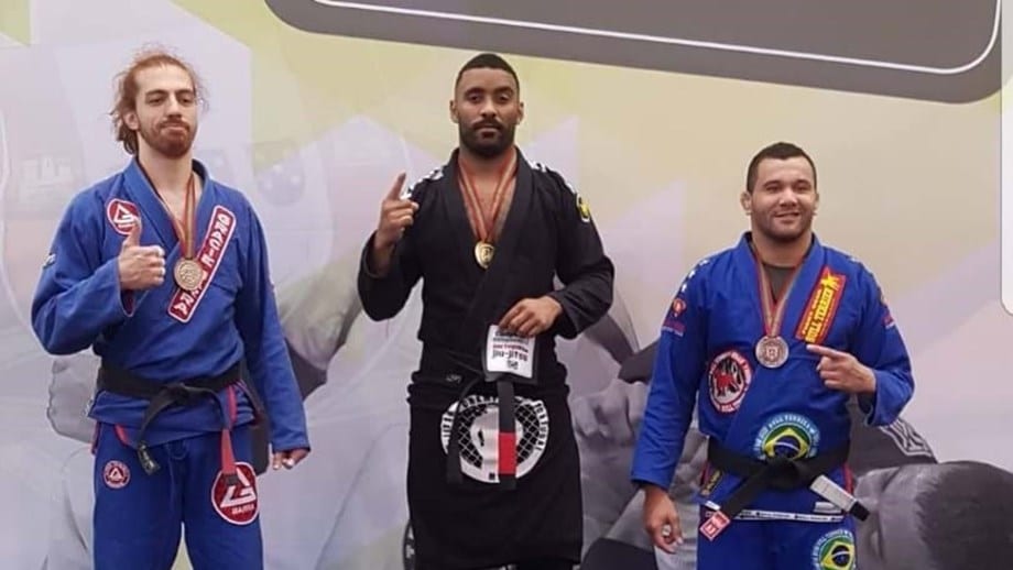 Octávio guarda com carinho a passagem pelo Jiu Jitsu