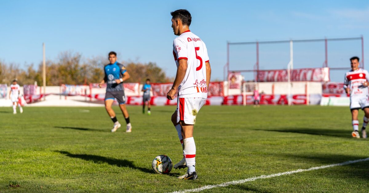 Transferência de Tiago Gouveia para o Atlas cai à última hora por divergências negociais